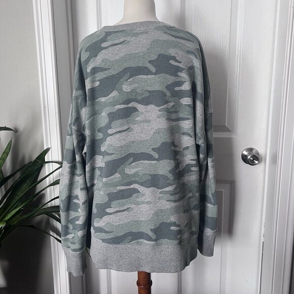 Camo Sweatshirt Women's XXL Time and Tru Split Sides Cotton Blend Green Gray - Picture 2 of 11